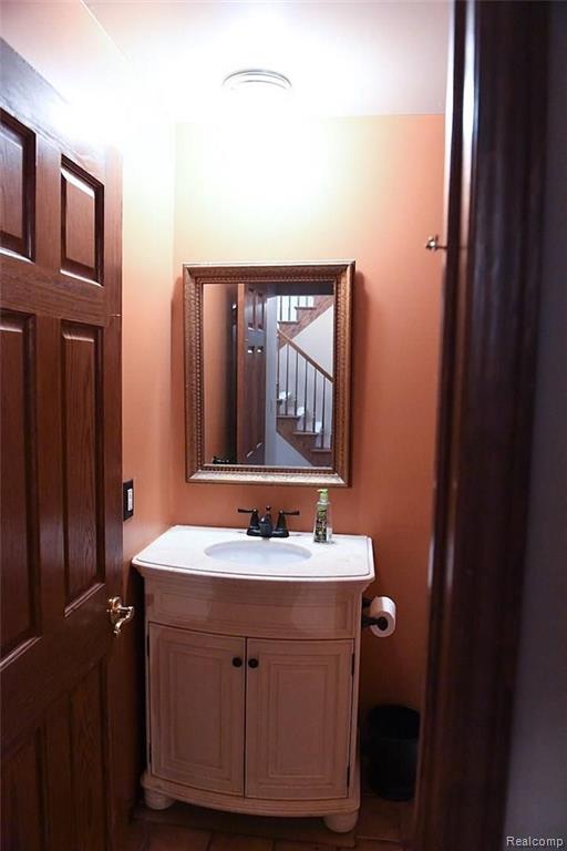 689 Ten Point Drive Rochester Hills, MI 48309 - Photo 18 of 70