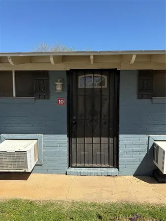 $1,075 | 1705 Chris Craft Drive, Unit 10, Grapevine, TX 76051