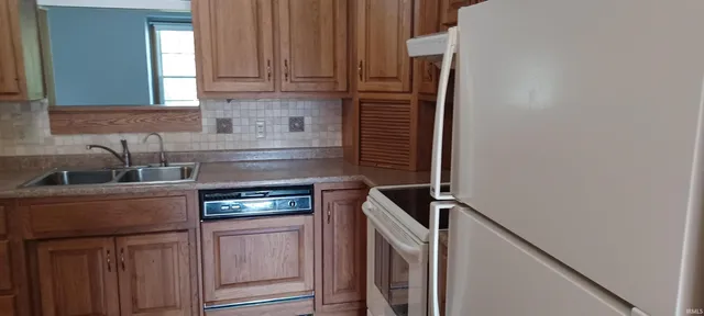 $205,000 | 1405-2 Pembroke Circle, Goshen, IN 46526