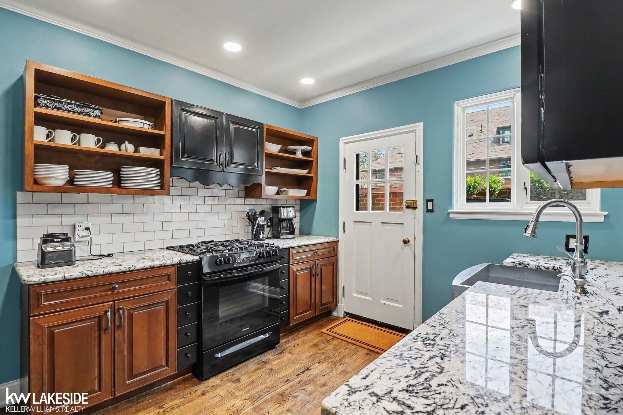 286 Rivard Boulevard Grosse Pointe, MI 48230 - Photo 16 of 42
