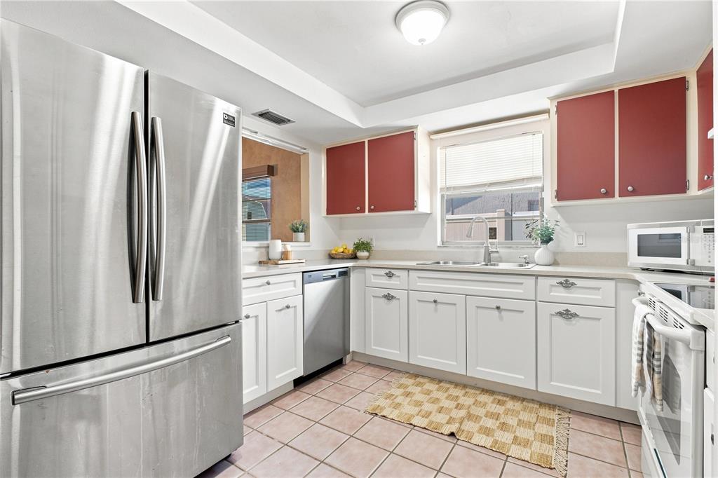 6803 Longpointe Way Tampa, FL 33615 - Photo 15 of 42 Gallery Image 15