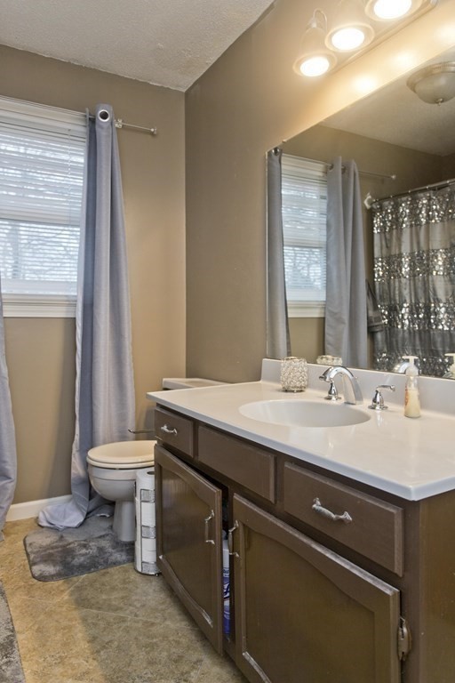 21 Luden Street Springfield, MA 01118 - Photo 22 of 31 Gallery Image 22