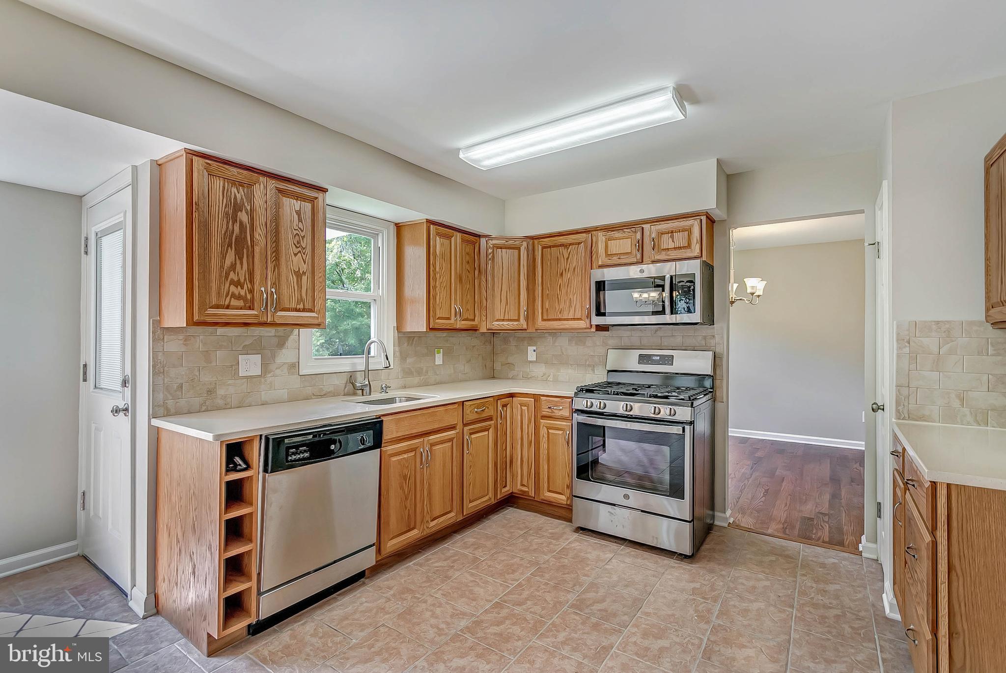 1917 Briggs Chaney Road Silver Spring, MD 20905 - Photo 11 of 45