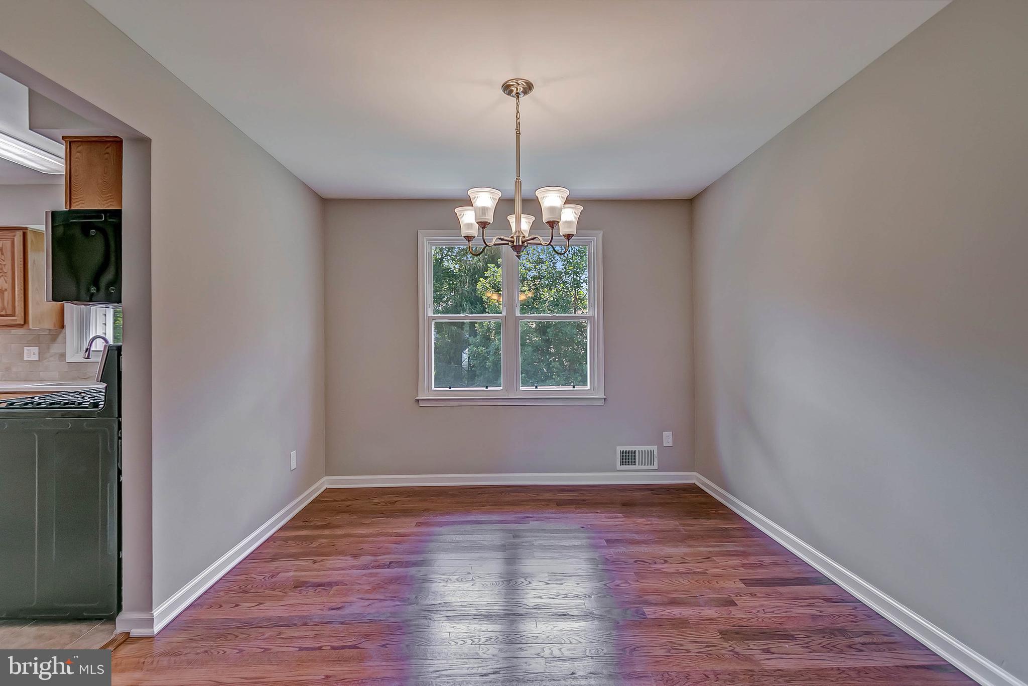 1917 Briggs Chaney Road Silver Spring, MD 20905 - Photo 9 of 45