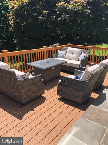 a view of sitting area with furniture in patio