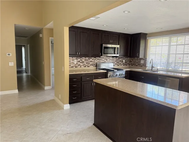 $3,900 | 6990 East Creek Side Lane, Anaheim, CA 92807