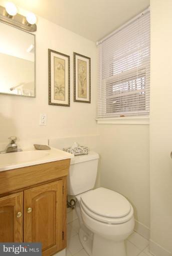 7841 Anson Court Springfield, VA 22152 - Photo 19 of 29 Bath #3