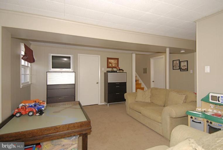 7841 Anson Court Springfield, VA 22152 - Photo 21 of 29 Family Room #2