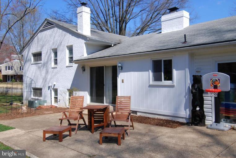 7841 Anson Court Springfield, VA 22152 - Photo 26 of 29 Patio