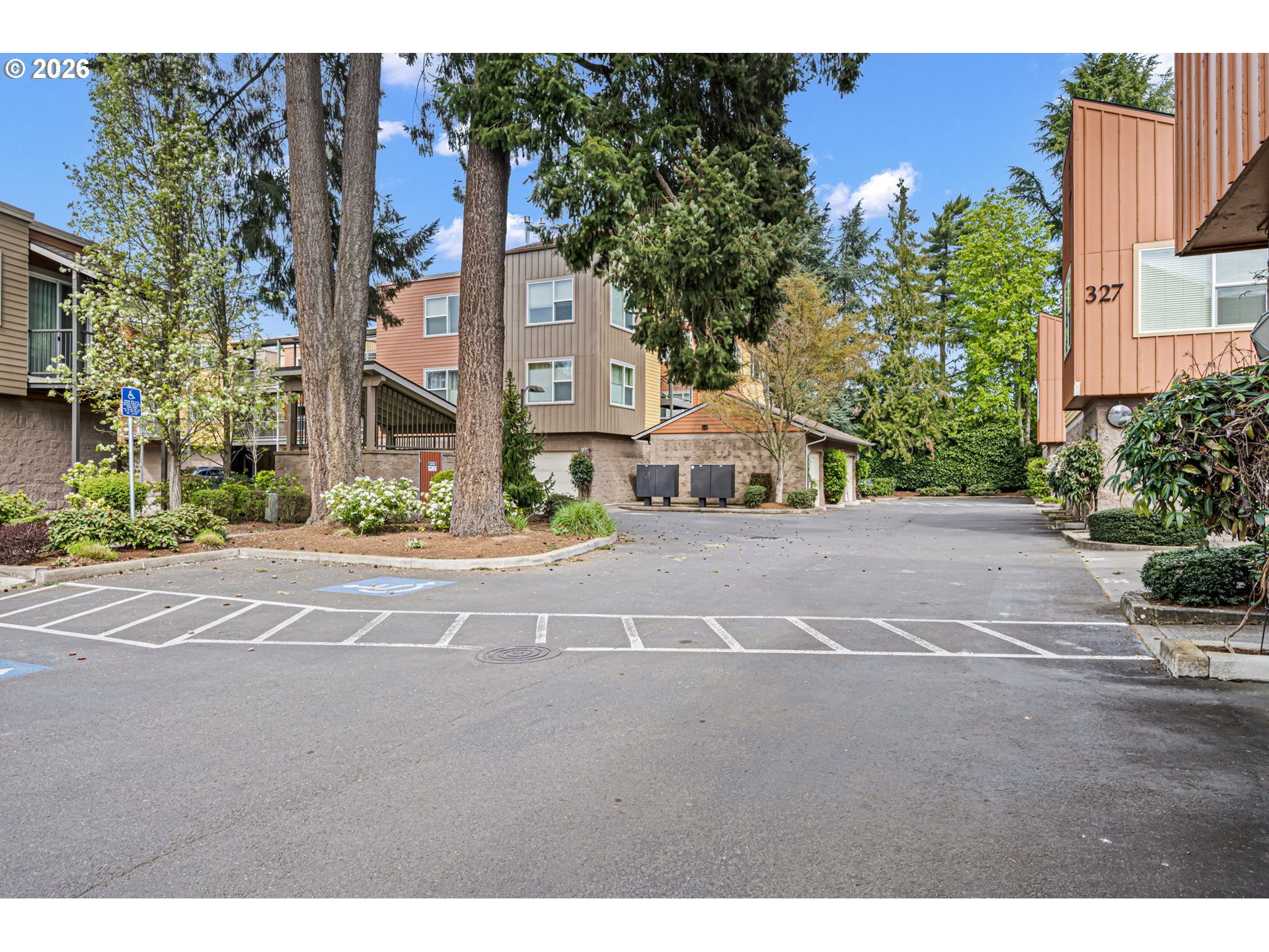 327 Rustic Place, Unit 35 Eugene, OR 97401 - Photo 42 of 48