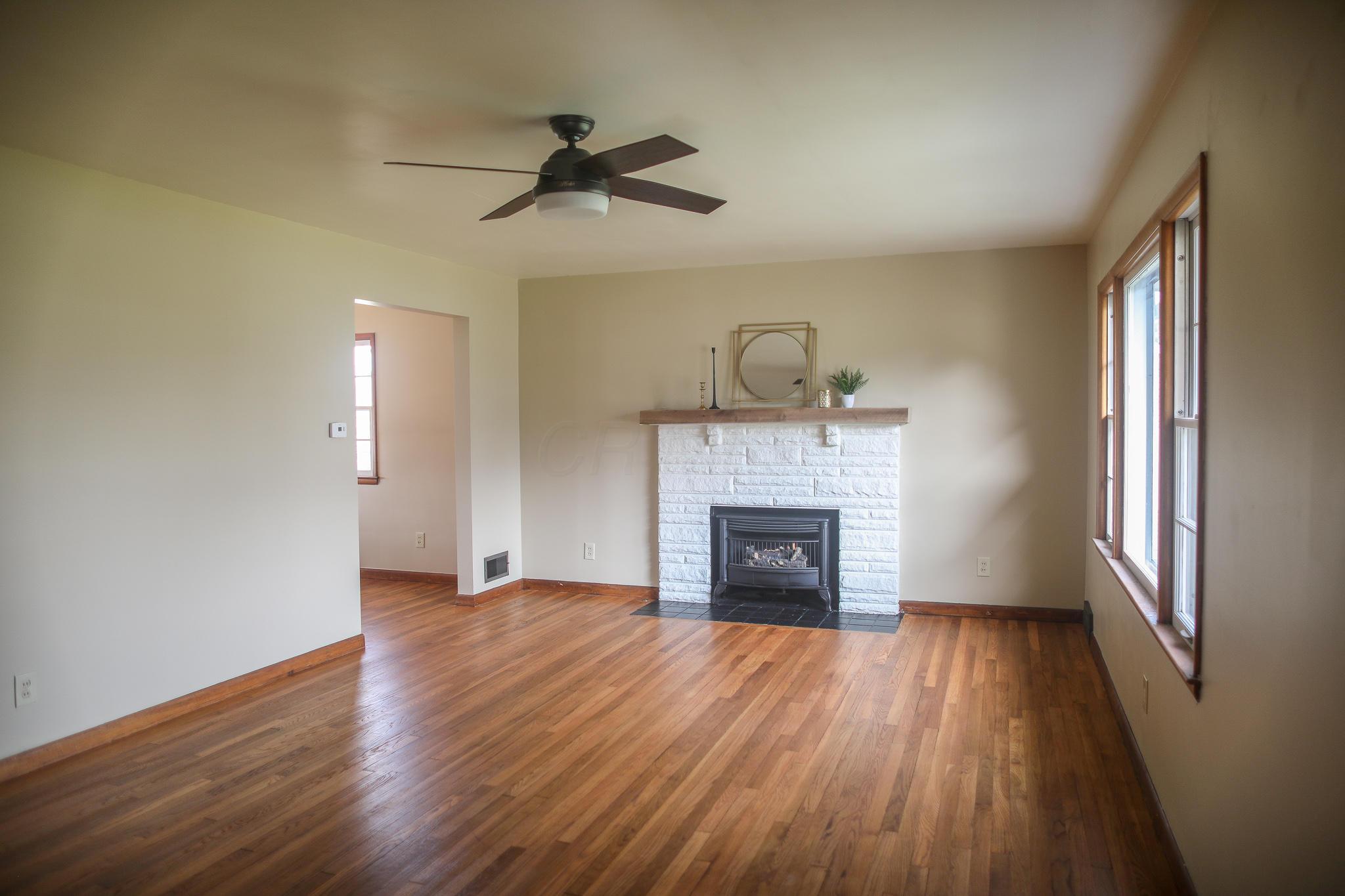 589 Beacon Road Newark, OH 43055 - Photo 4 of 31 Gallery Image 4
