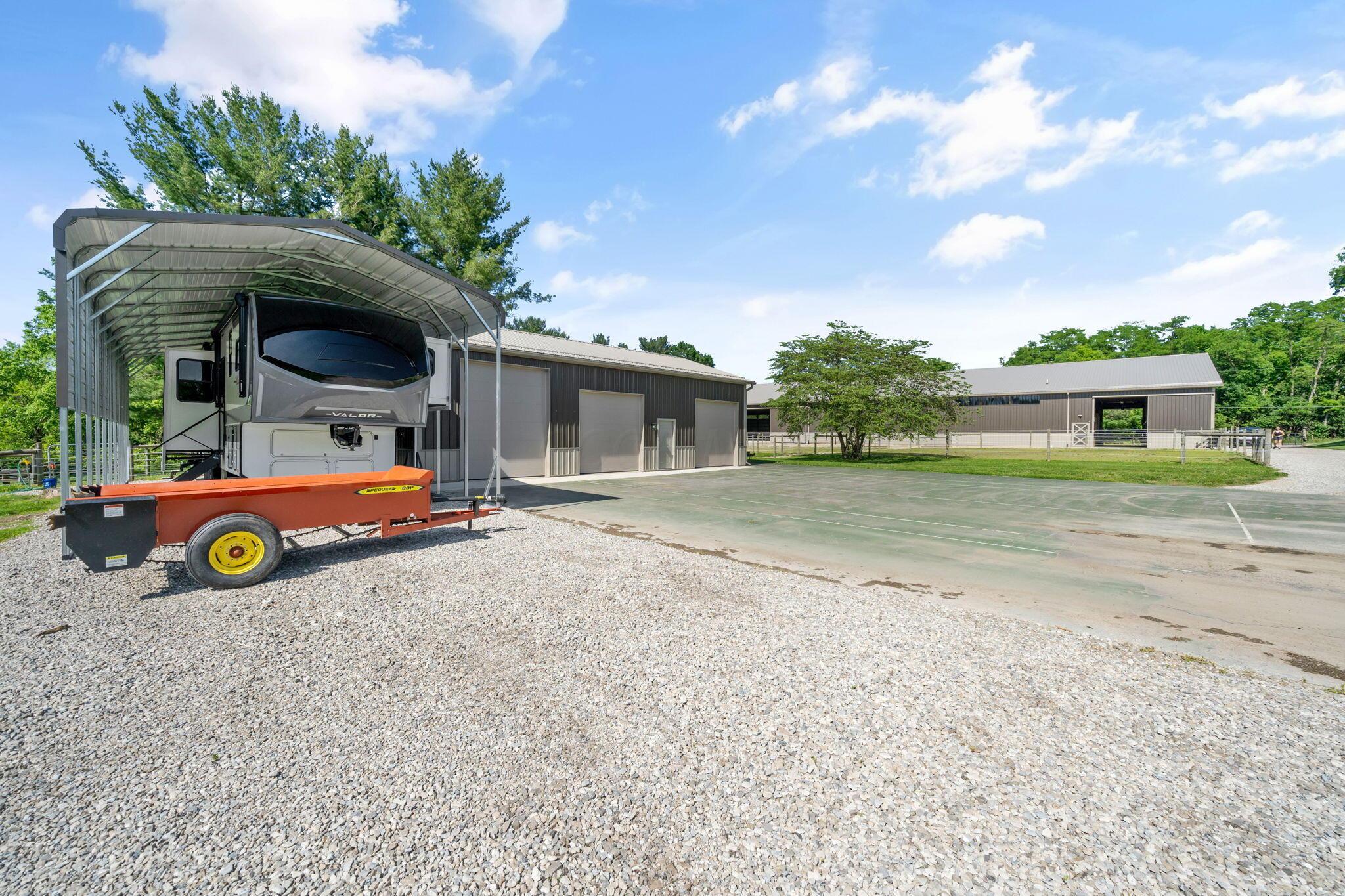 5516 Lancaster Road Hebron, OH 43025 - Photo 79 of 116 Covered motor home/trailer parking