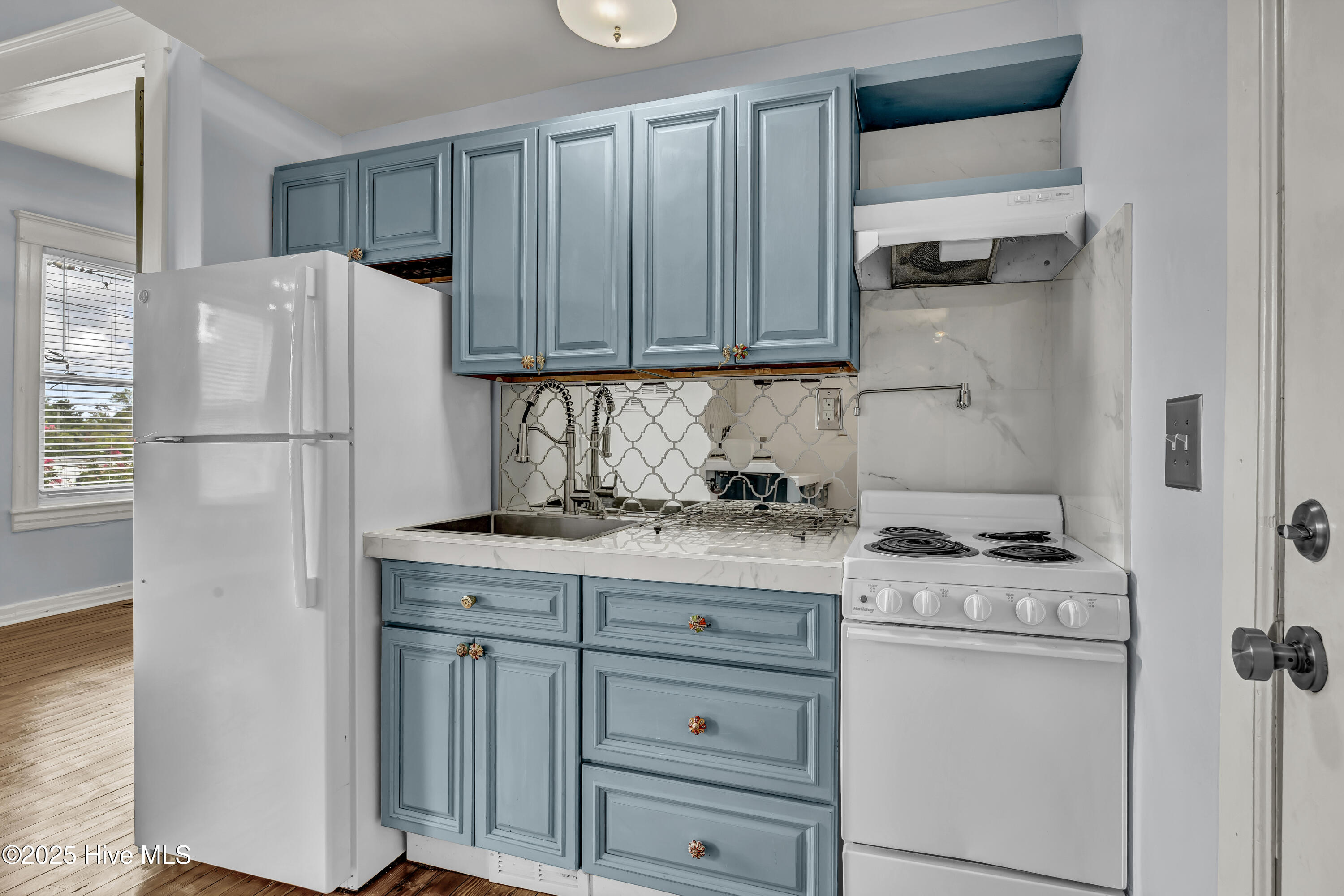729 Princess Street Wilmington, NC 28401 - Photo 5 of 15 IMG_1667