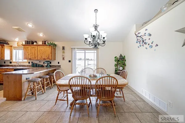 $544,000 | 11121 North 40 E Idaho Falls, Idaho Falls, ID 83401