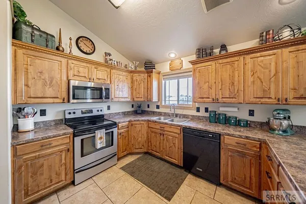 $544,000 | 11121 North 40 E Idaho Falls, Idaho Falls, ID 83401