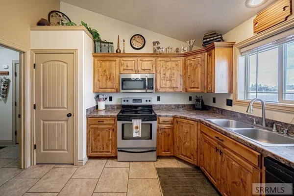 $544,000 | 11121 North 40 E Idaho Falls, Idaho Falls, ID 83401