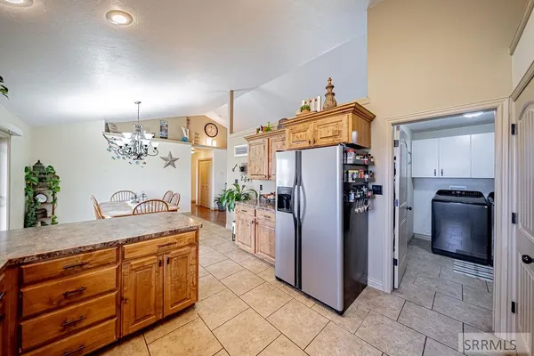 $544,000 | 11121 North 40 E Idaho Falls, Idaho Falls, ID 83401
