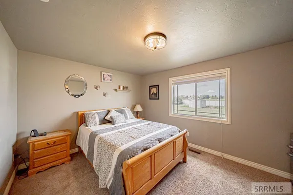 $544,000 | 11121 North 40 E Idaho Falls, Idaho Falls, ID 83401