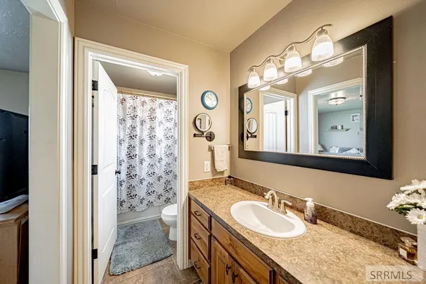 $544,000 | 11121 North 40 E Idaho Falls, Idaho Falls, ID 83401