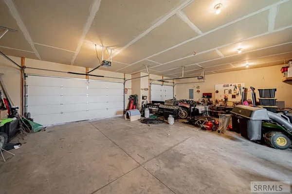 $544,000 | 11121 North 40 E Idaho Falls, Idaho Falls, ID 83401