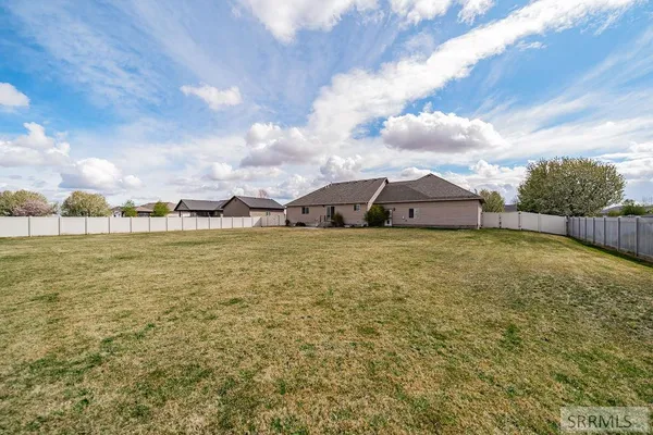 $544,000 | 11121 North 40 E Idaho Falls, Idaho Falls, ID 83401