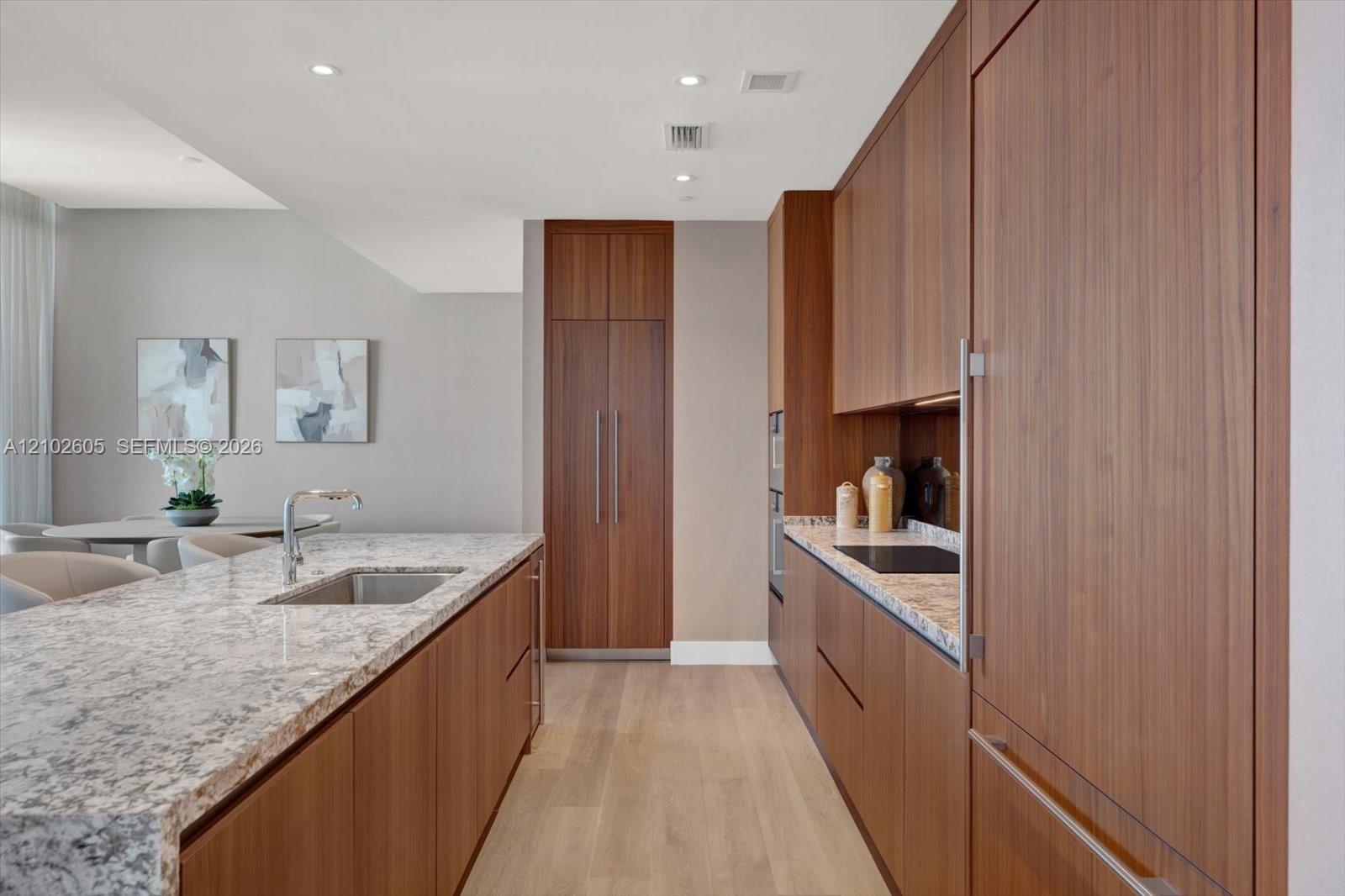 175 Southeast 25th Road, Unit 3704 Miami, FL 33129 - Photo 26 of 34 Gallery Image 26