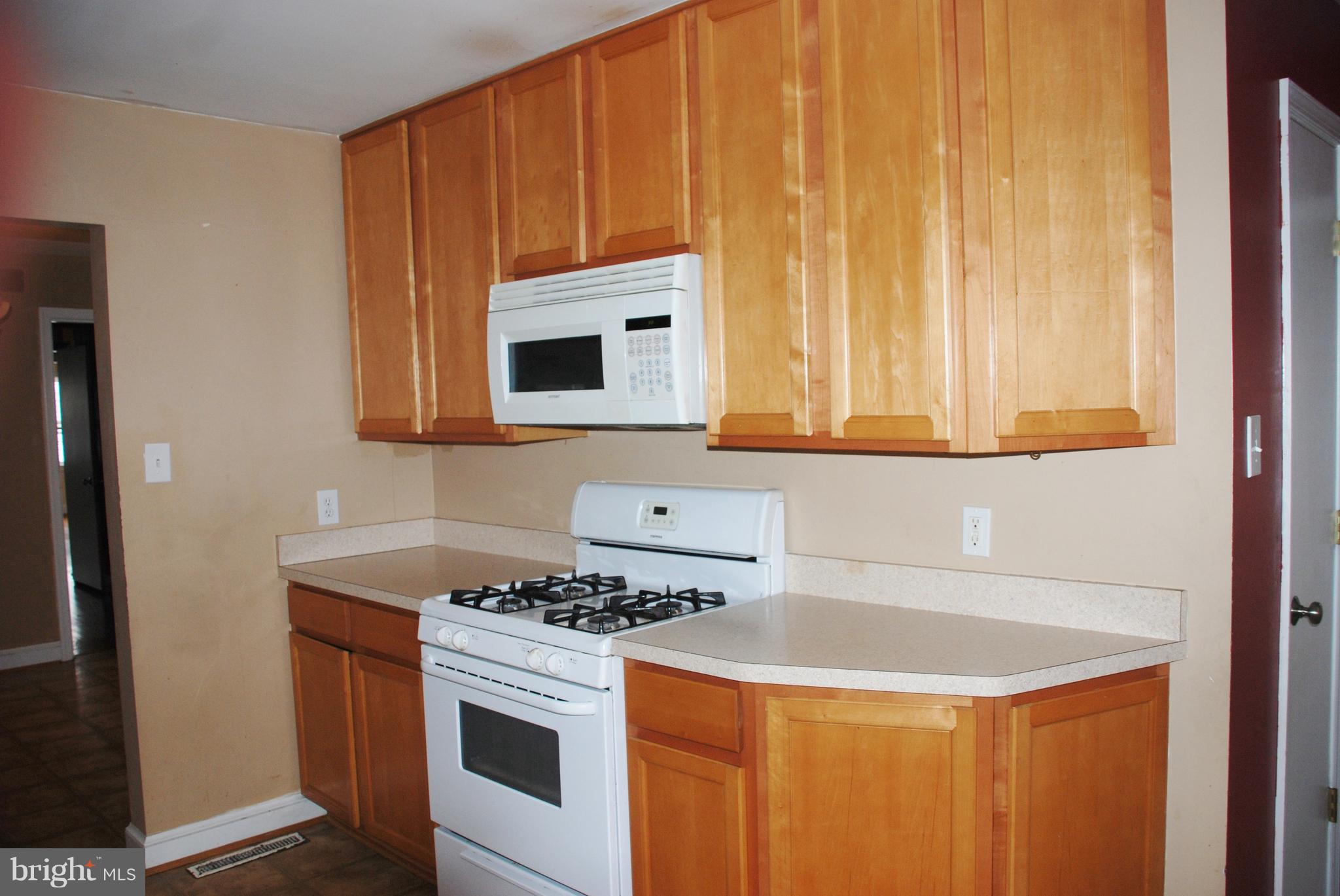 1002 North E St Extension Culpeper, VA 22701 - Photo 12 of 36 Kitchen