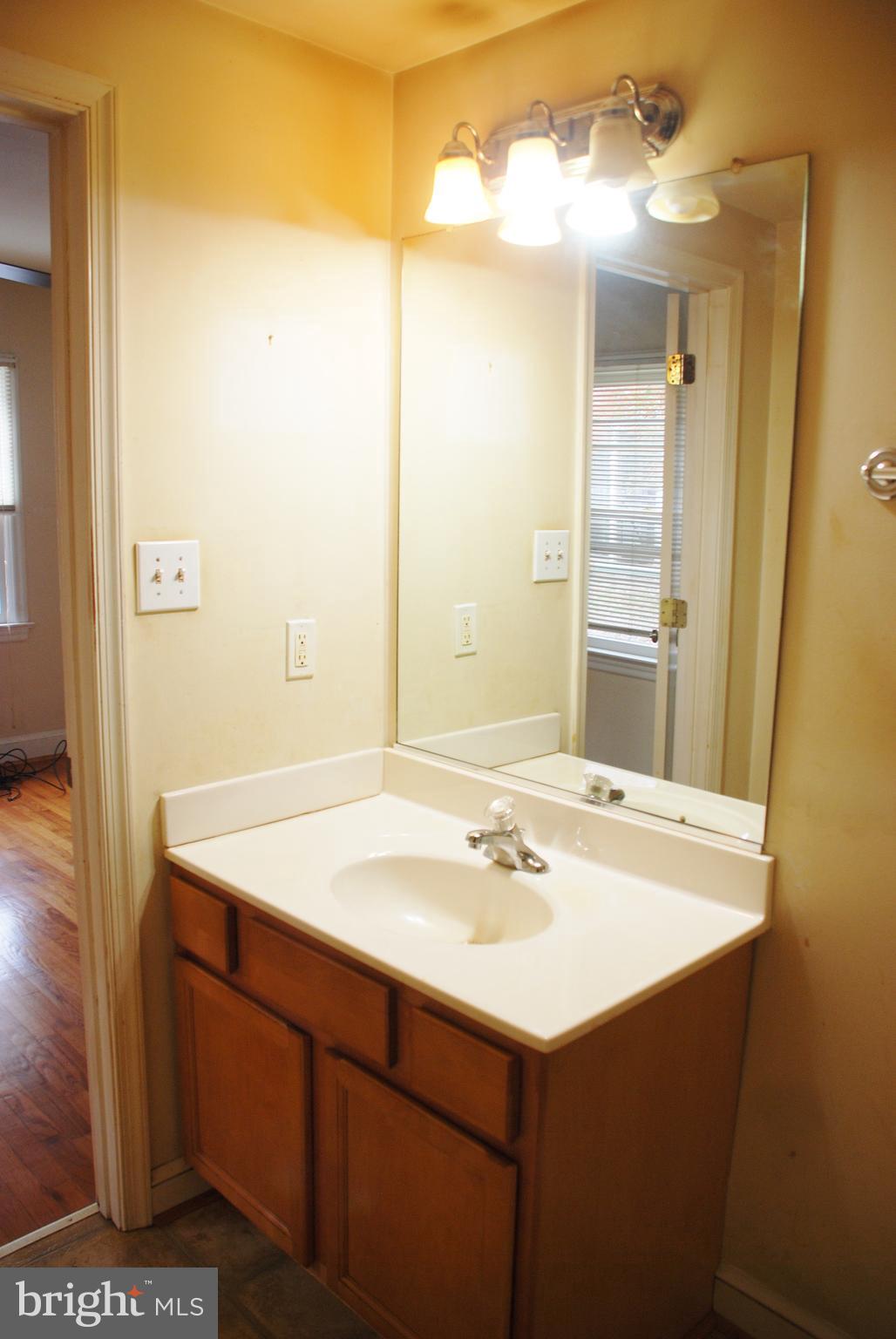 1002 North E St Extension Culpeper, VA 22701 - Photo 20 of 36 Bath #1 (Master)