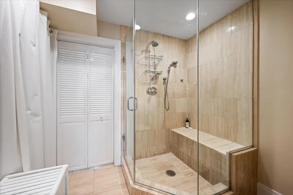 $6,900 | 2130 North Lincoln Park West, Unit 9N, Chicago, IL 60614