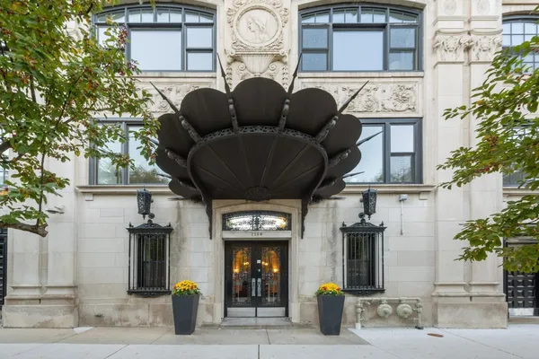 $6,900 | 2130 North Lincoln Park West, Unit 9N, Chicago, IL 60614