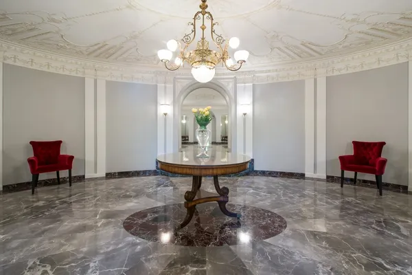 $6,900 | 2130 North Lincoln Park West, Unit 9N, Chicago, IL 60614