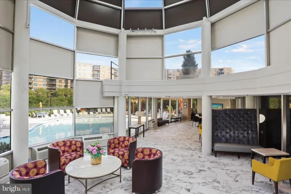 $450,000 | 8360 Greensboro Drive, Unit 806, McLean, VA 22102