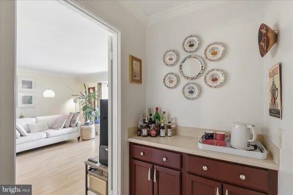 $450,000 | 8360 Greensboro Drive, Unit 806, McLean, VA 22102