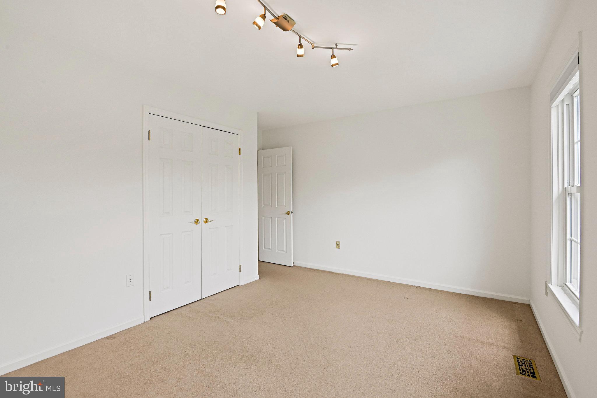 1144 Bandy Run Road Herndon, VA 20170 - Photo 37 of 47 Gallery Image 37