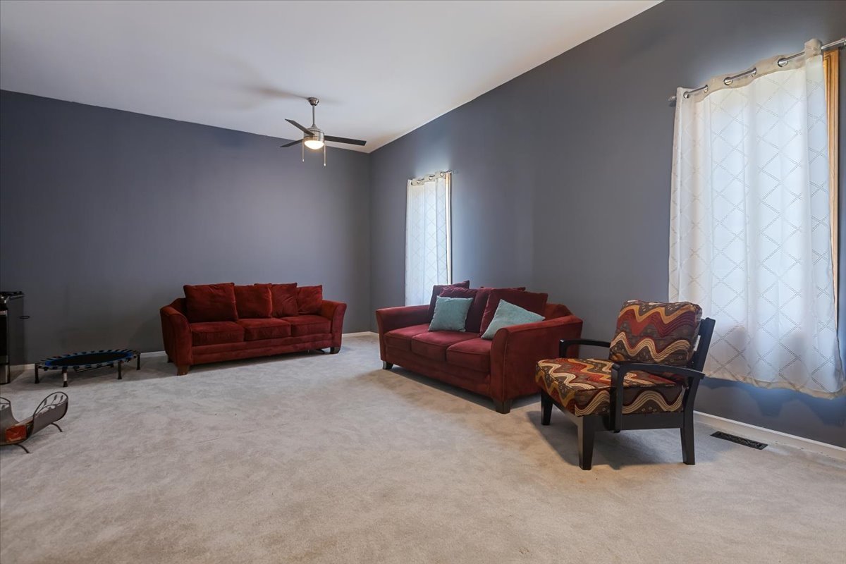 872 Rosedale Terrace Crete, IL 60417 - Photo 23 of 54 a living room with furniture