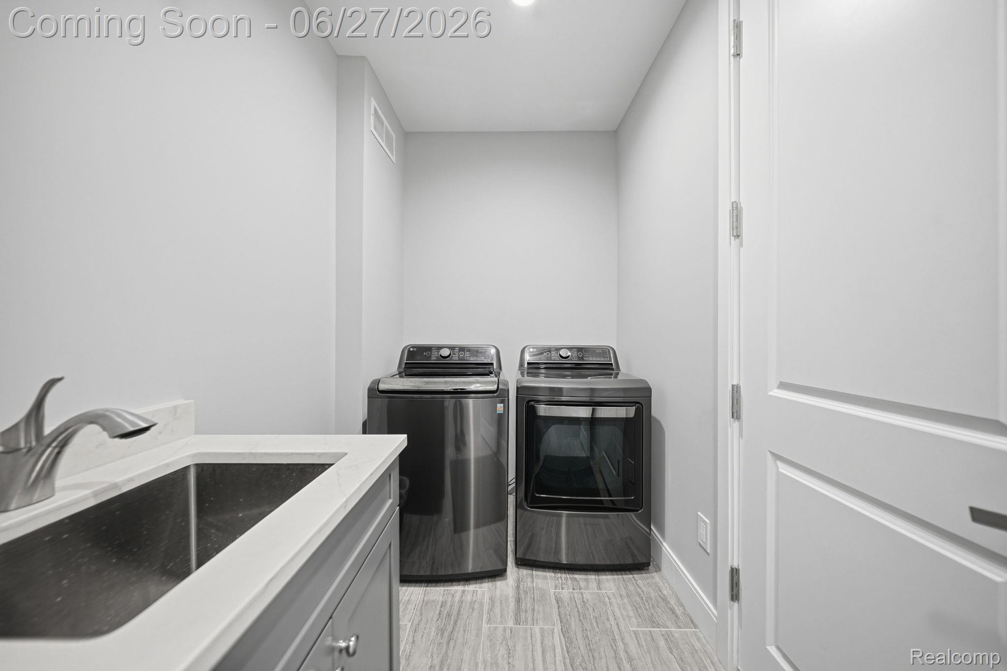 3898 Albatross Court Rochester, MI 48309 - Photo 45 of 63 45-web-or-mls-albatross_final_045.jpg
