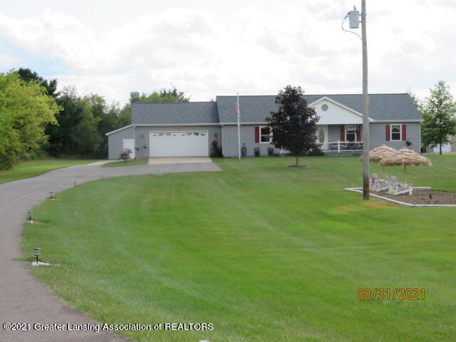2161 Rolfe Road Mason, MI 48854 - Photo 2 of 42 IMG_0948