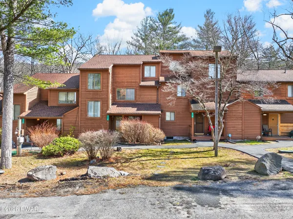 $169,000 | 419 Tudor Court, Bushkill, PA 18324