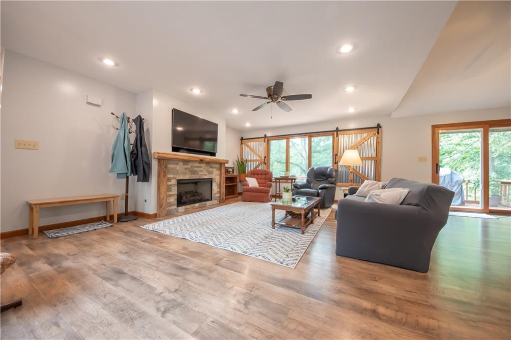 412 North Country Club Road Columbus, IN 47201 - Photo 4 of 36 Gallery Image 4