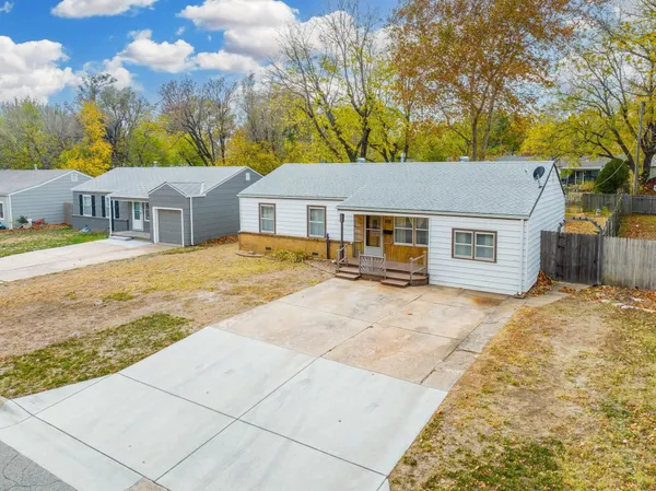 $138,000 | 1021 North Kokomo Avenue, Derby, KS 67037