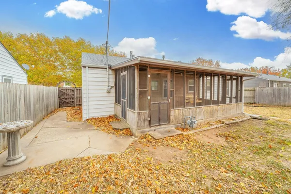 $138,000 | 1021 North Kokomo Avenue, Derby, KS 67037
