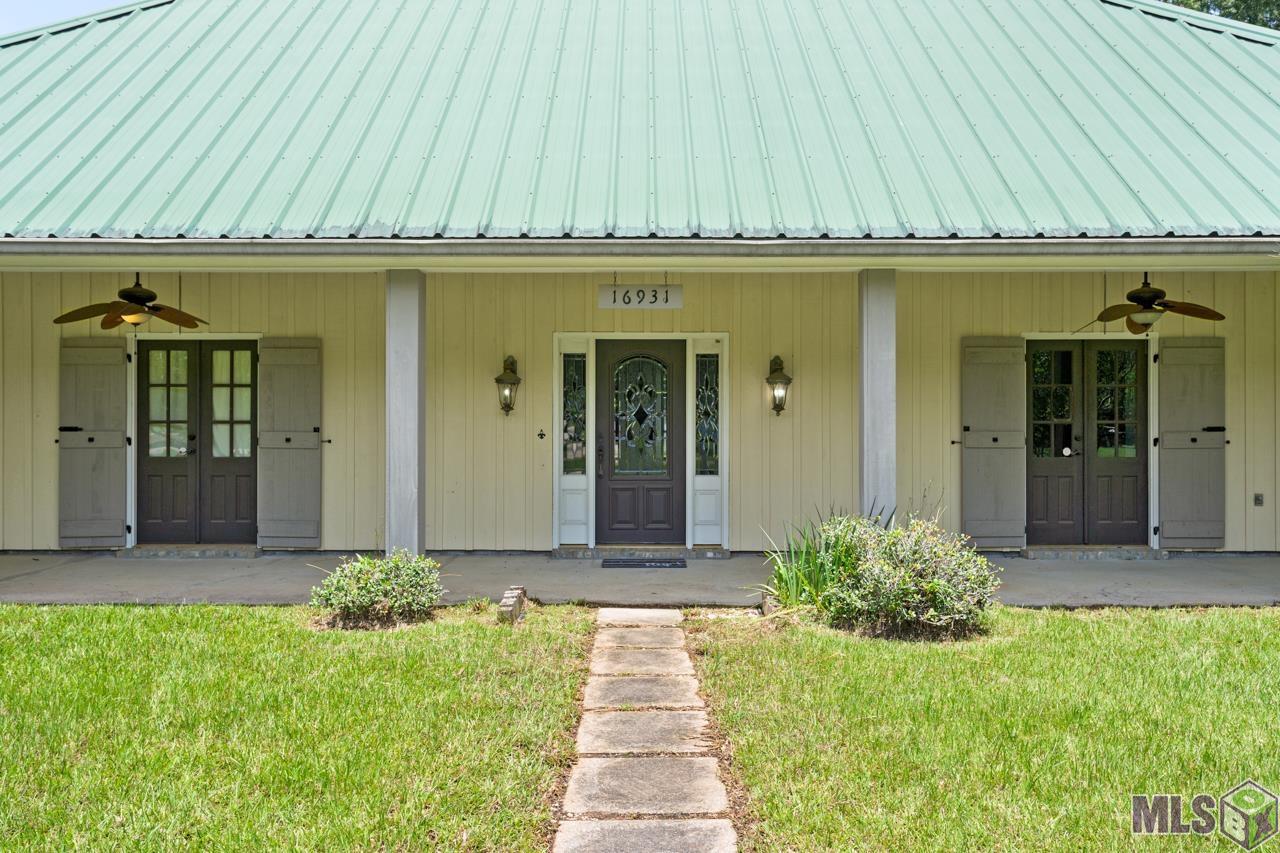 Real Working Shutters!