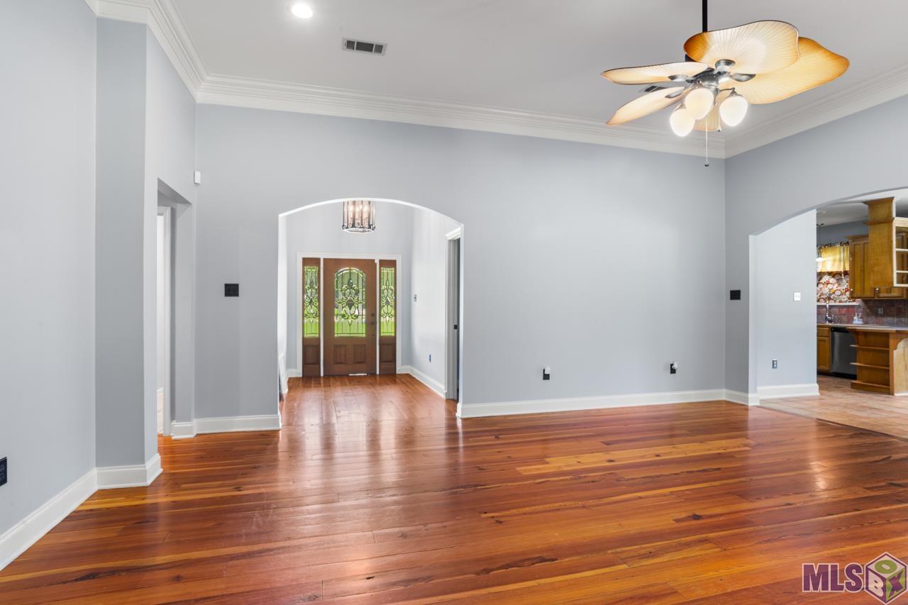 16931 Lavell Road Pride, LA 70770 - Photo 4 of 24 Amazing Wood Flooring