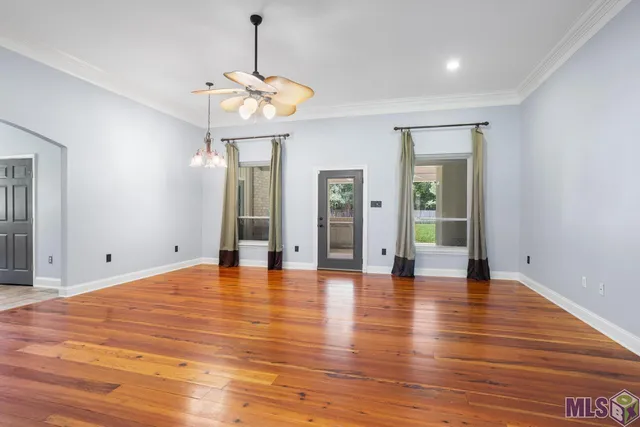 $375,000 | 16931 Lavell Road, Pride, LA 70770