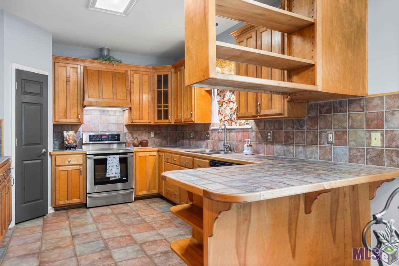 16931 Lavell Road Pride, LA 70770 - Photo 7 of 24 Kitchen