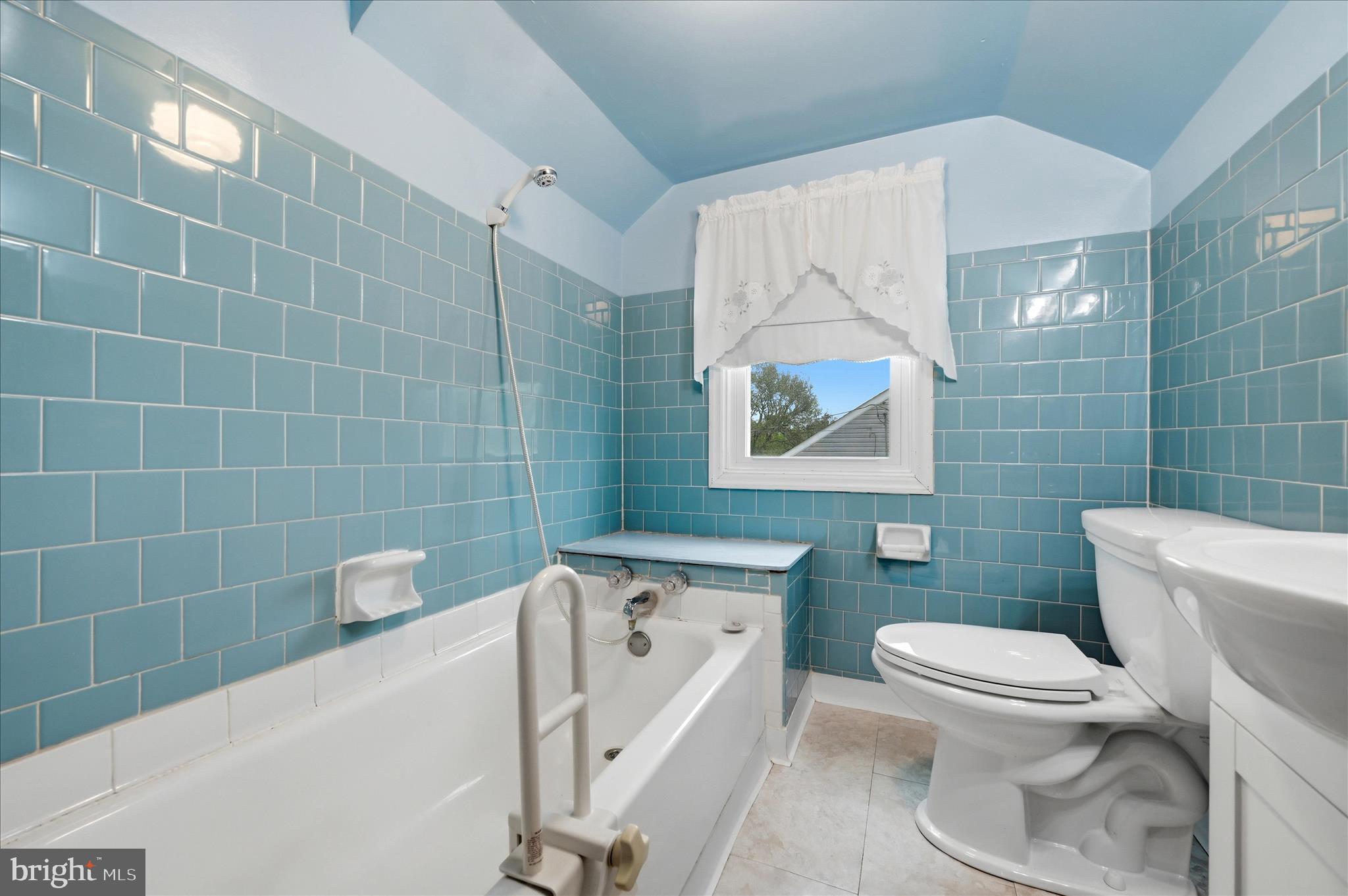 126 Marple Road Winchester, VA 22603 - Photo 24 of 42 Bathroom