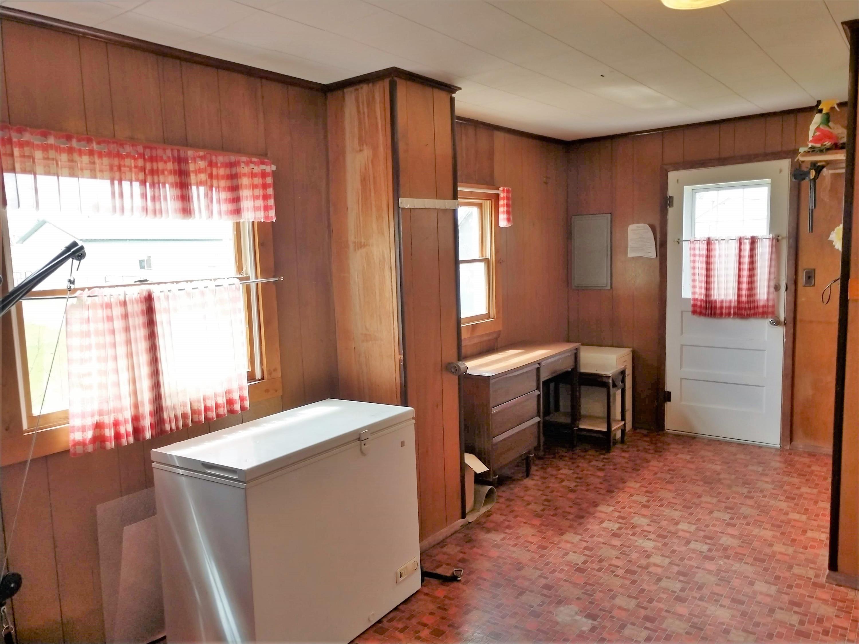 418 3rd Street Cheboygan, MI 49721 - Photo 8 of 19 Gallery Image 8