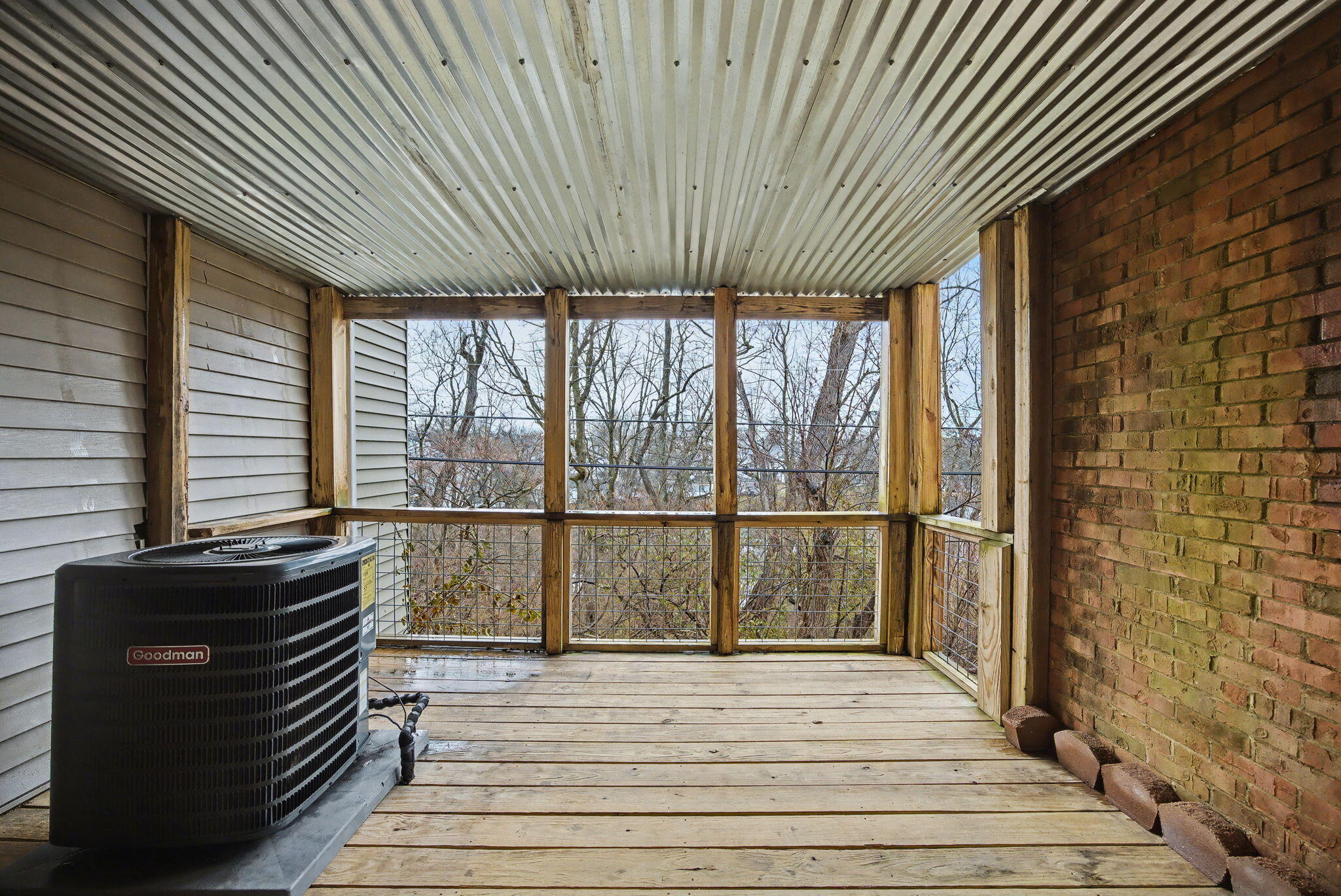 421 Redding Road, Unit 71 Lexington, KY 40517 - Photo 23 of 28 421 Deck