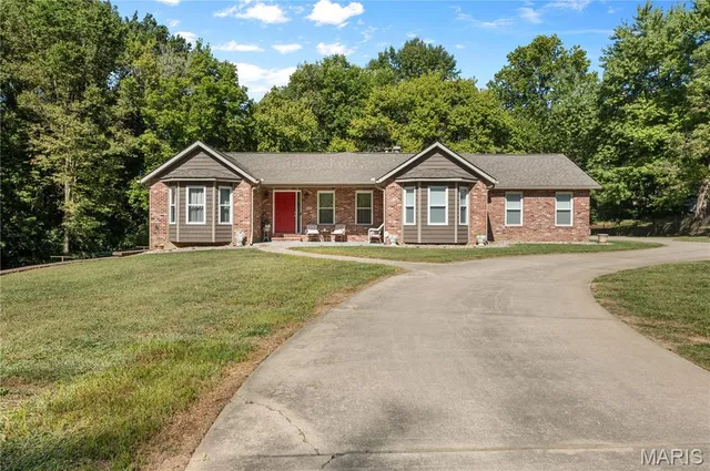 $494,900 | 109 Kingsbrooke Boulevard, Glen Carbon, IL 62034