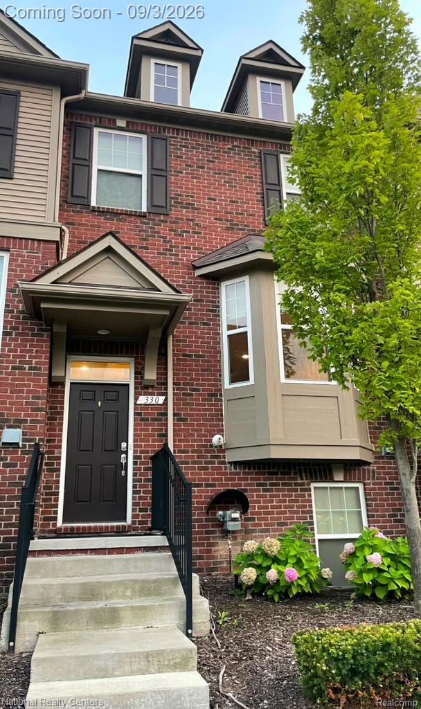 330 Glenhurst Boulevard Rochester, MI 48307 - Photo 1 of 1 PHOTO-2026-08-23-20-18-07.jpg